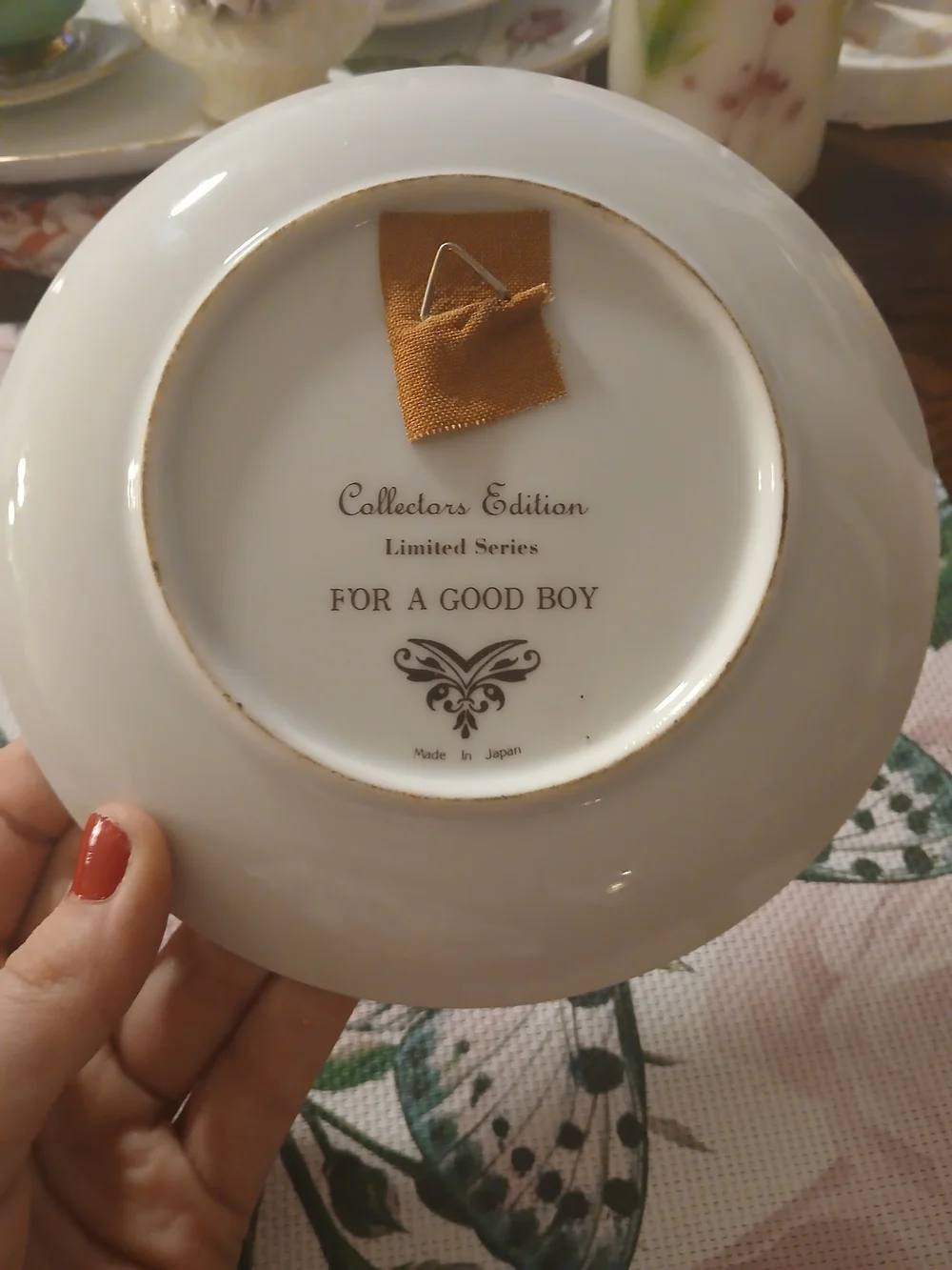 Norman Rockwell Decorative Collector Plate - White with Gold Trim